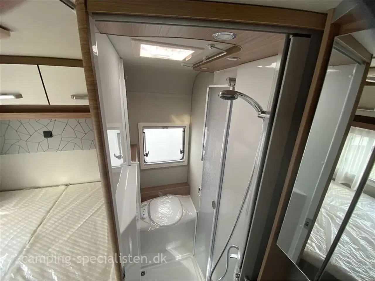 Billede 11 - 2024 - Weinsberg CaraCompact 600 MF "Pepper Edition"   Weinsberg CaraCompact 600 MF Pepper Edition kan nu ses hos Camping-Specialisten.dk Silkeborg