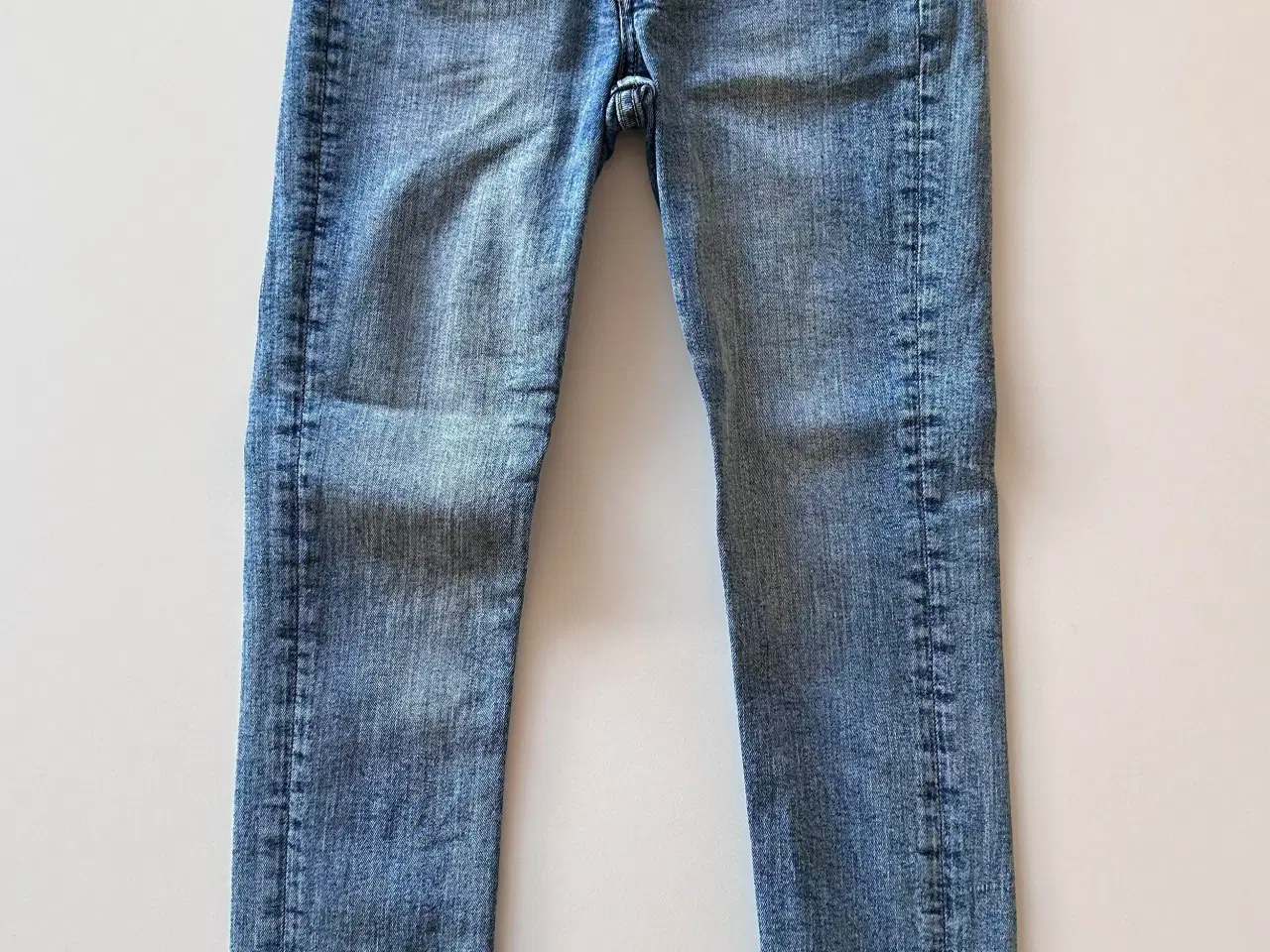 Billede 2 - H&M skinny fit stretch jeans, str. 134 - NYE!