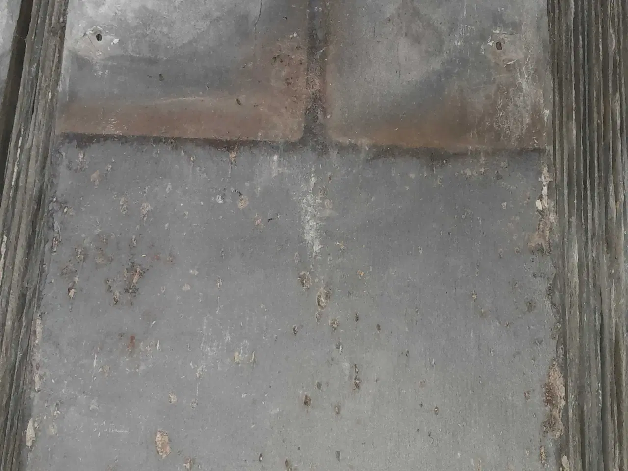 Billede 2 - Naturskifer 12 ". 30-31 cm bredde  og 61 cm lange.