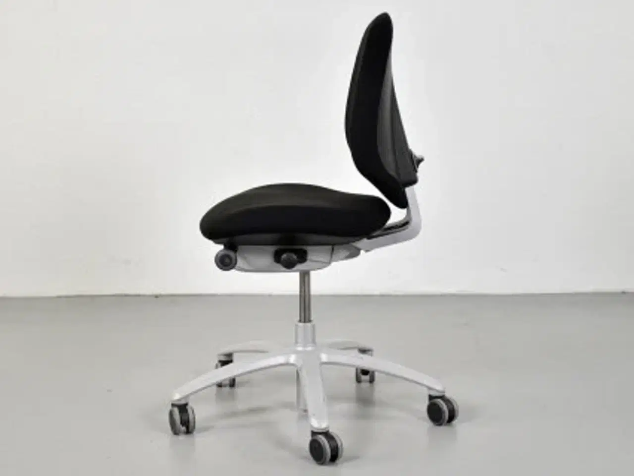 Billede 2 - Rh mereo 200 kontorstol med sort polster og grå fod