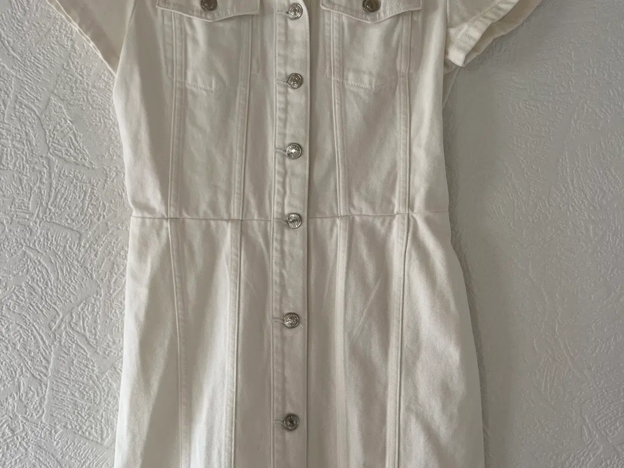 Billede 1 - Hvid Denim Kittlekjole (Str. S)