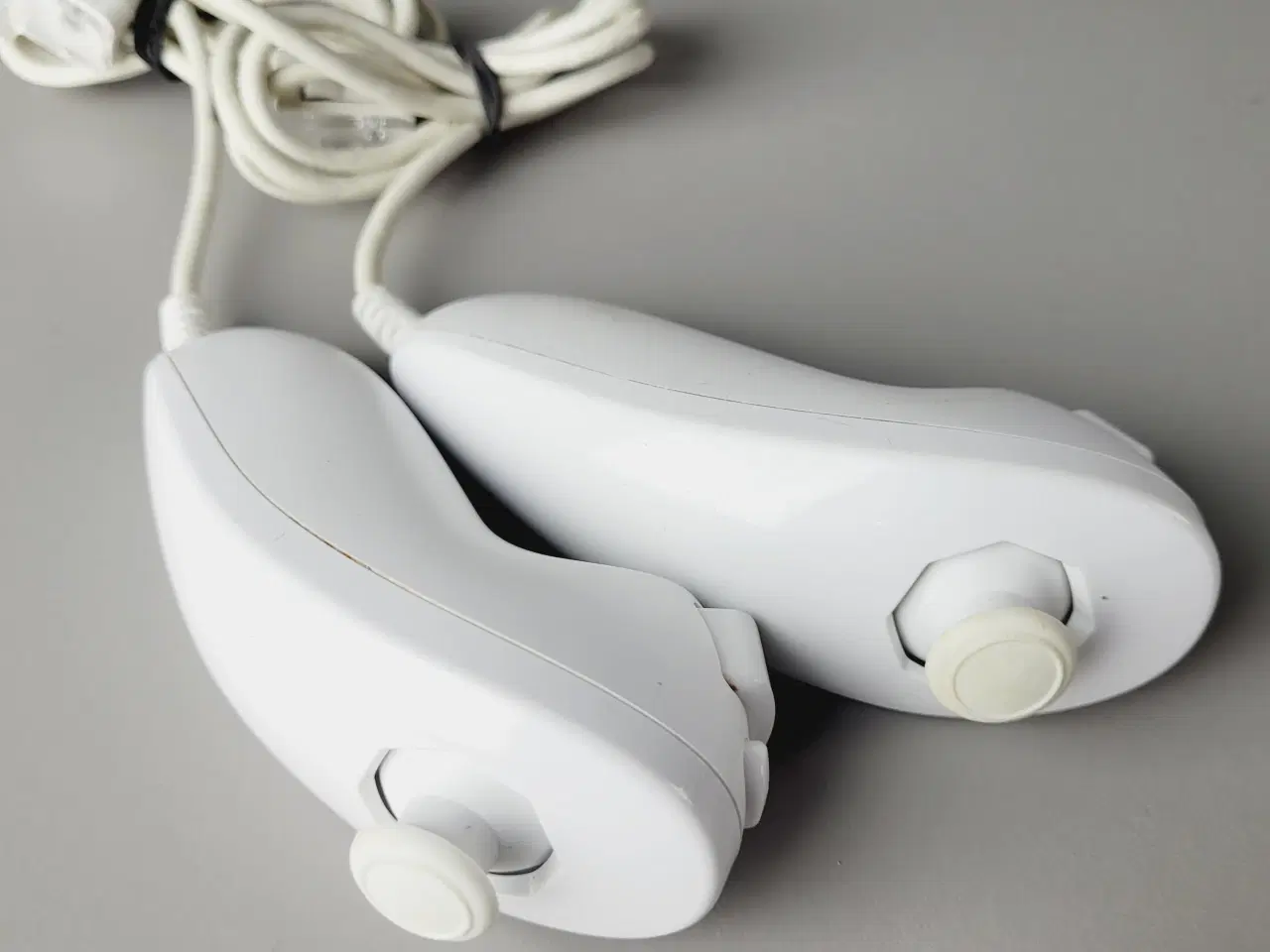 Billede 5 - ⭐️· 🎮 Originale Wii Nunchuk controllere (2 stk.) 