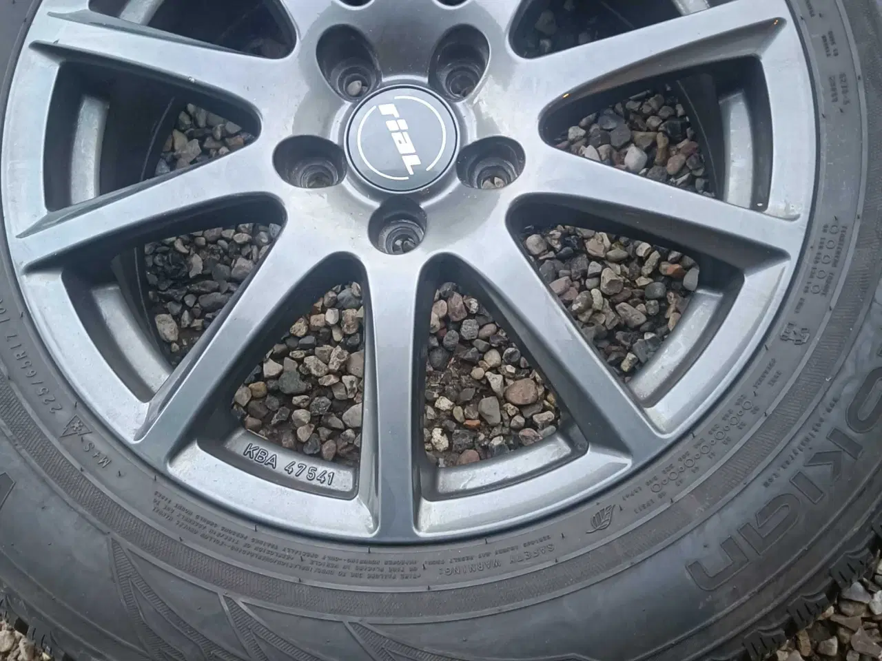 Billede 3 - 17 x 225 x 65 Vinterdæk på alufælge