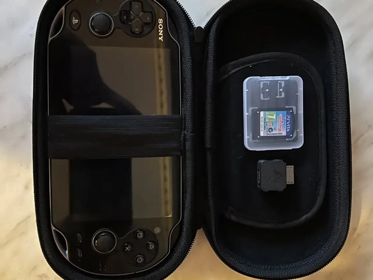 Billede 2 - PlayStation Vita med Etui, Spil & Tilbehør