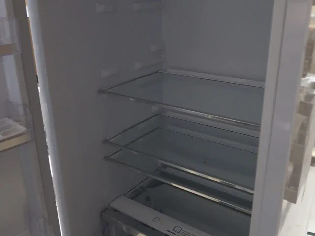 Billede 3 - Integrerbart køle/fryseskab  GRAM KFI 301752-2