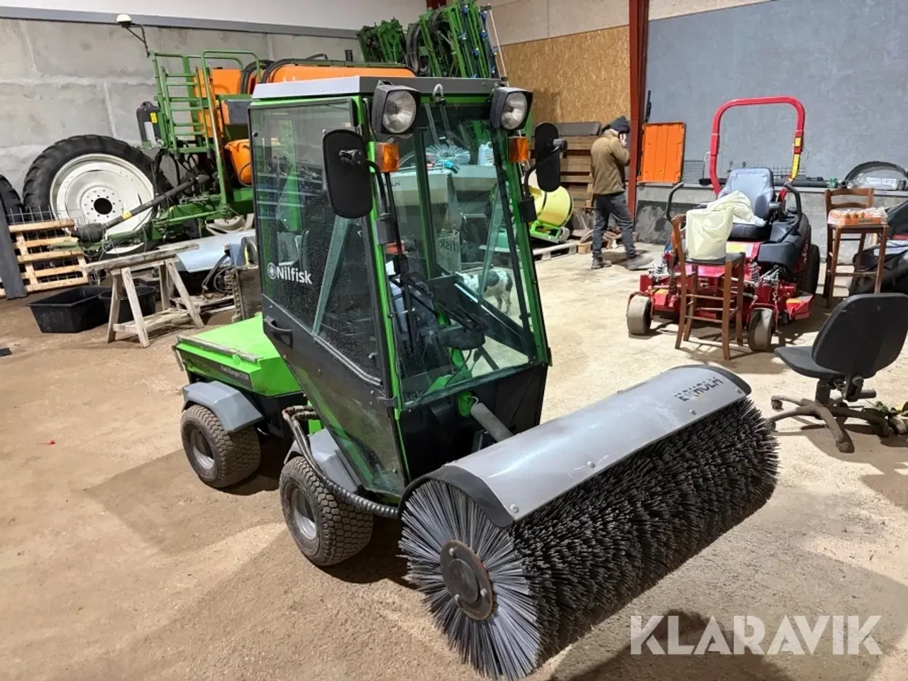 Billede 4 - Fejemaskine Nilfisk 2150B0