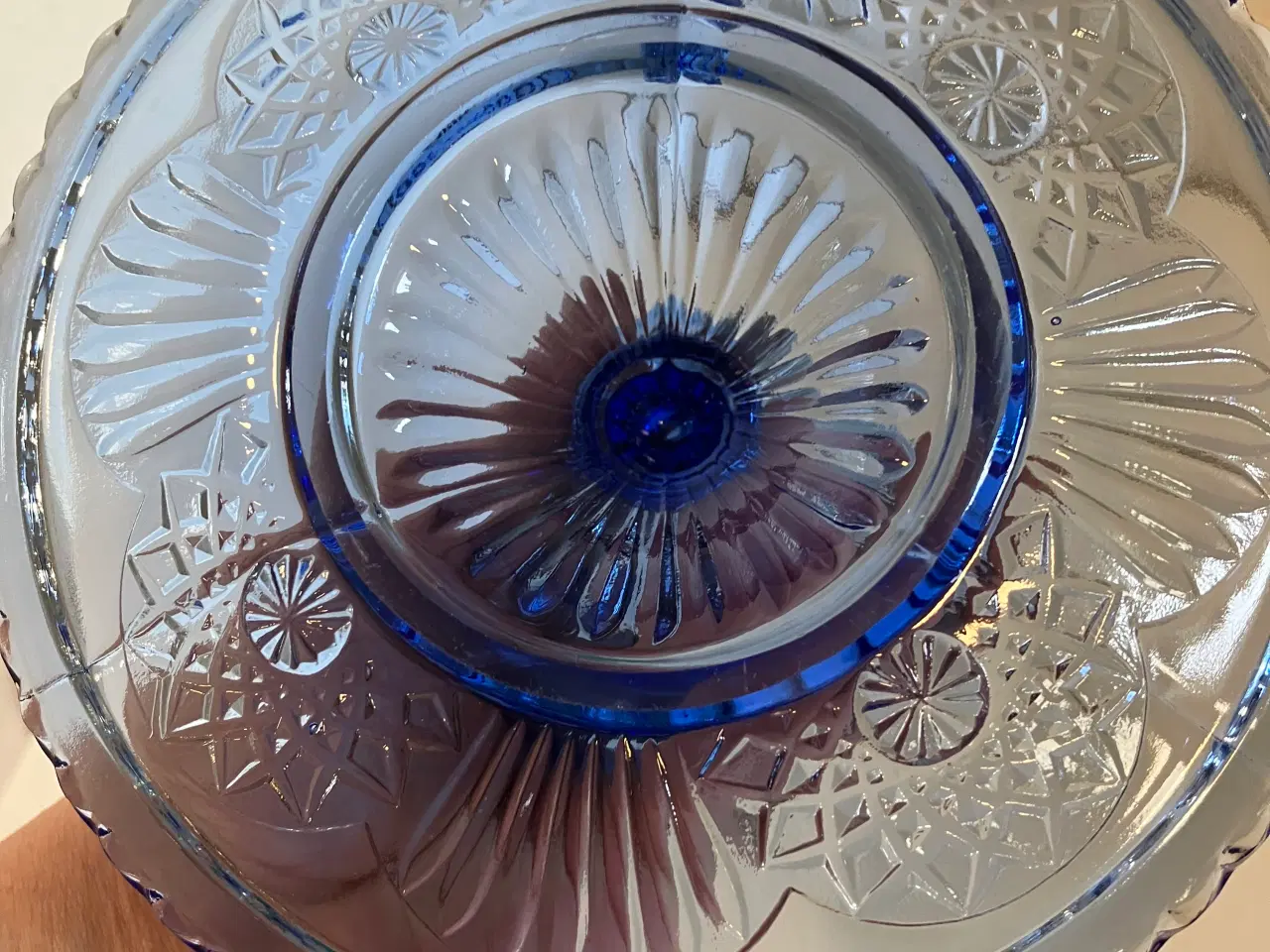 Billede 3 - Kammerlysestager i blåt presset glas