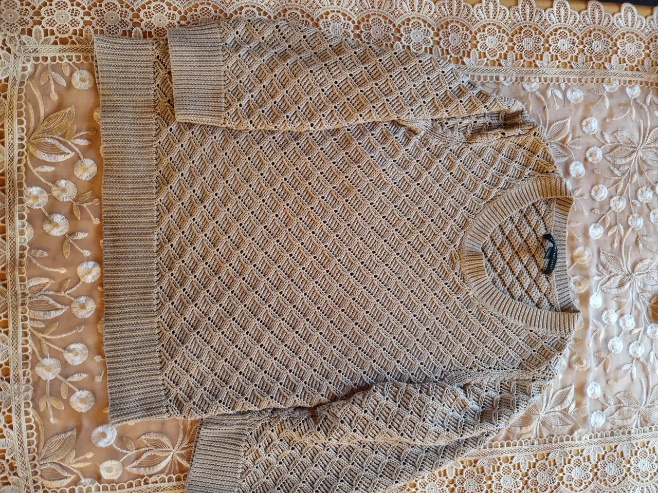 Billede 1 - Banana Republic sweater beige str. M dame