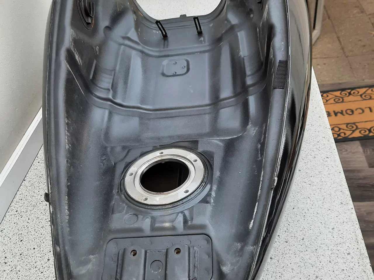 Billede 6 - Benzintank i sort til Intruder M1800