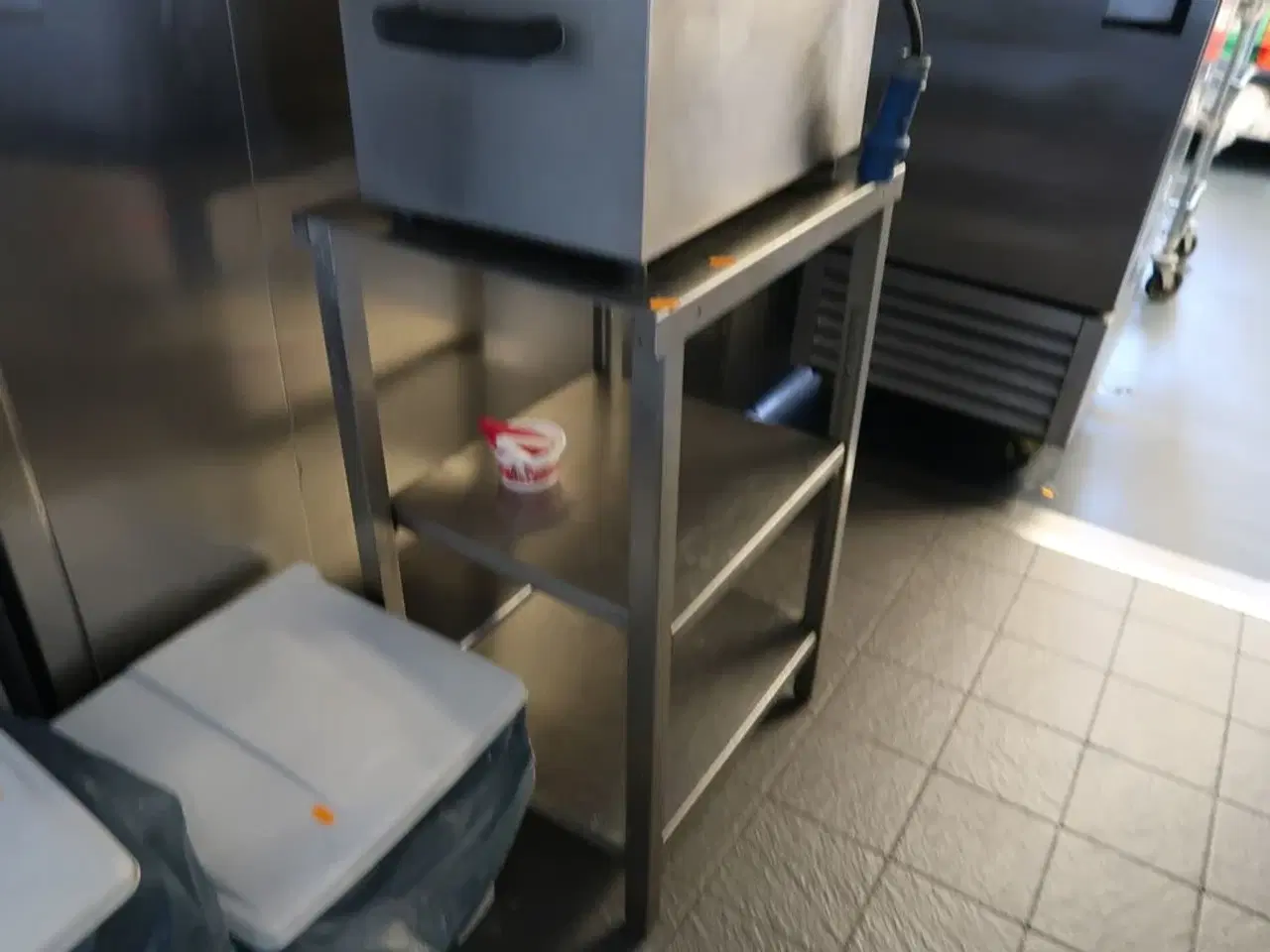 Billede 4 - Vandbad ANTUNES med rustfri stålbord