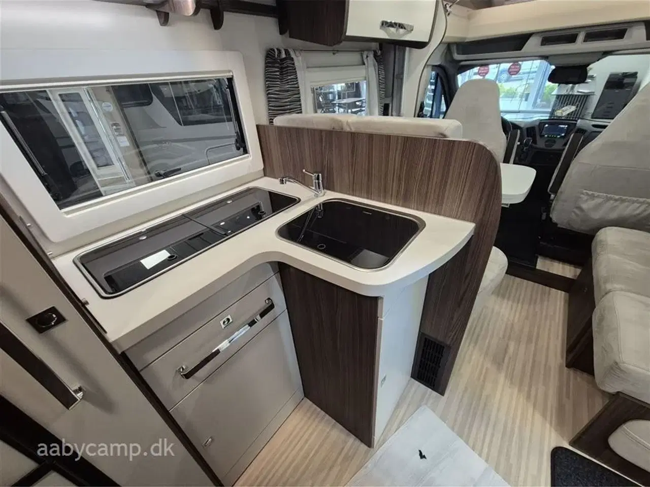 Billede 14 - 2019 - Benimar Tessoro 442   NK pakke. Automatgear. 95 Ah Batteri. solcelle. markise.  varme på spildevand. en ejer fra ny.  fuld service hos Ford inkl. tandrem. undervognsbehandlet.