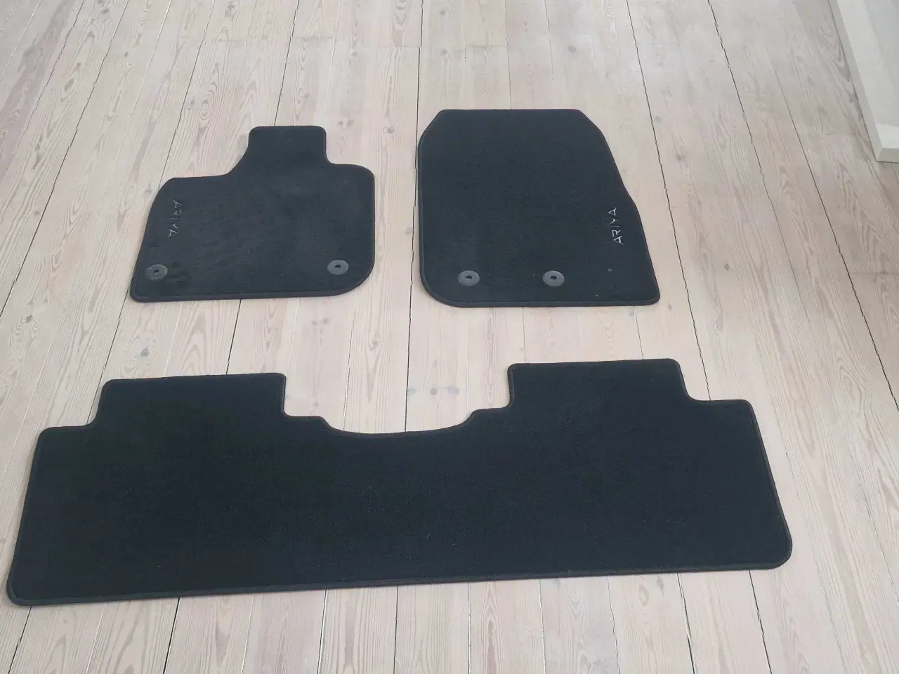 Billede 5 - Originale Nissan Ariya måtter.
