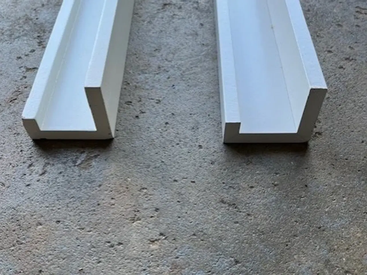 Billede 2 - 2 stk. Billedhylde AVNEDE 115x7 cm hvid