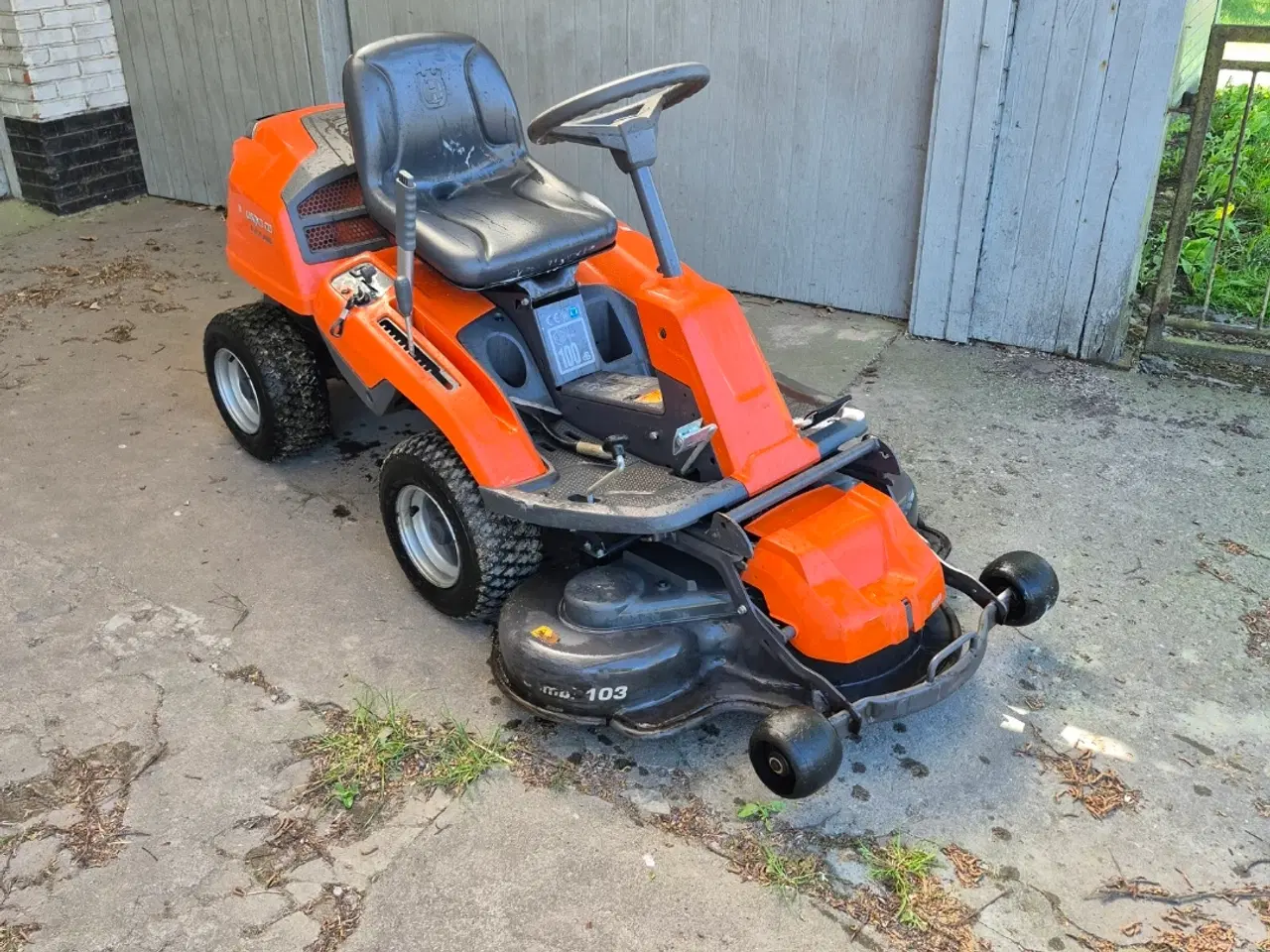 Billede 1 - Husqvarna r216 awd 