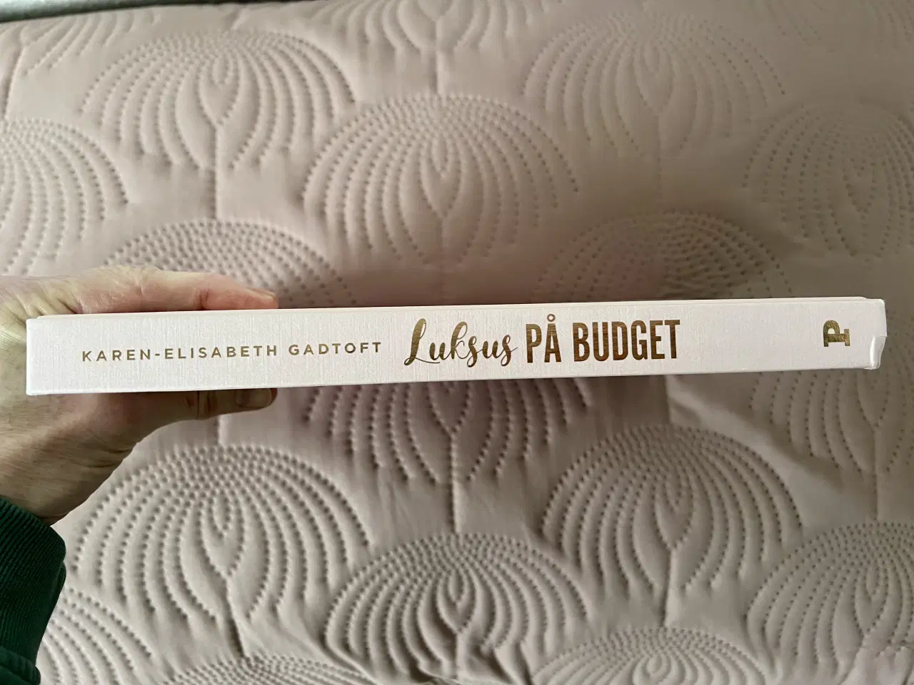 Billede 3 - “Luksus på budget” kogebog. 
