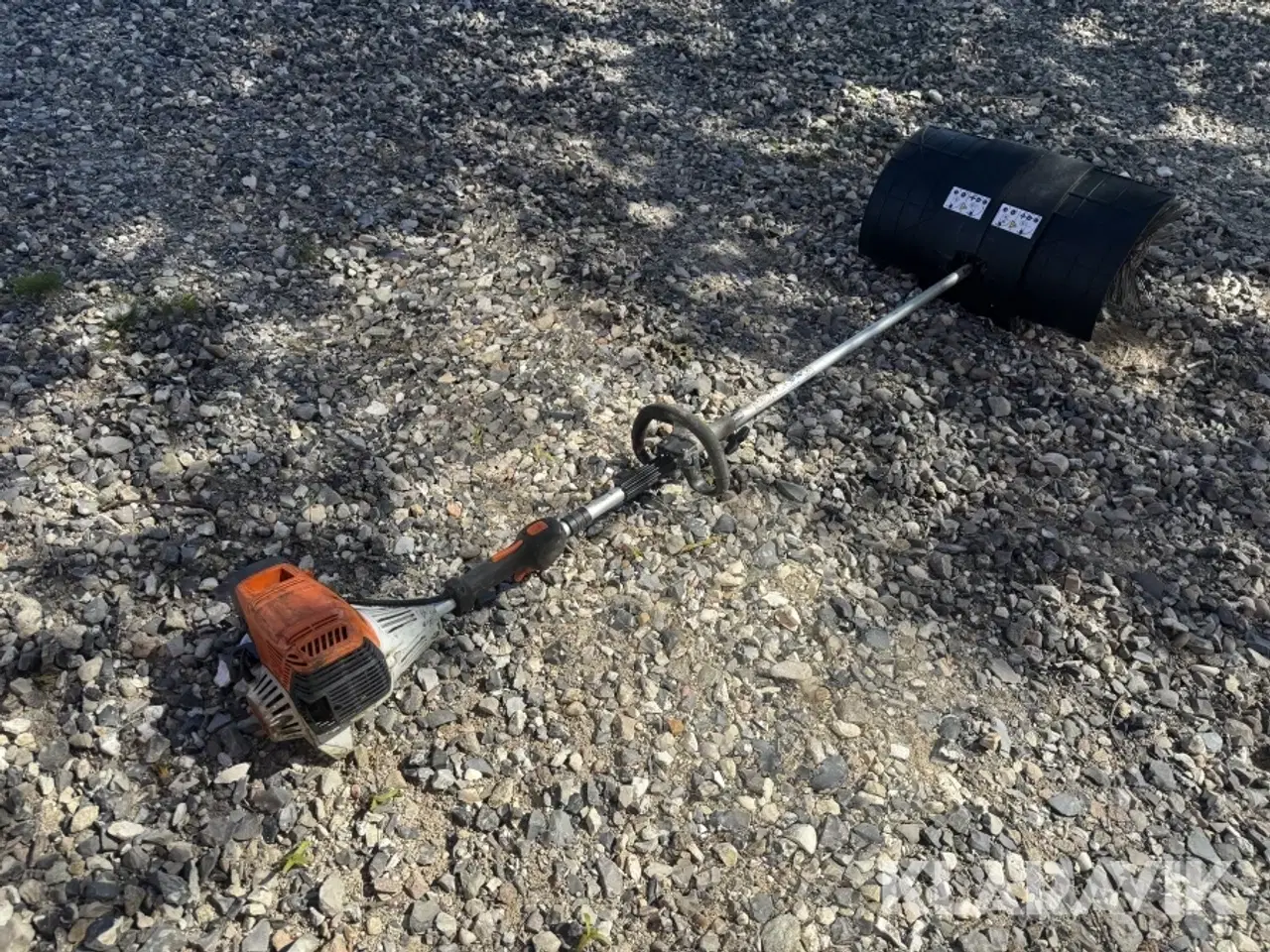 Billede 3 - Kombimaskine Stihl KM 131R med børstevalse