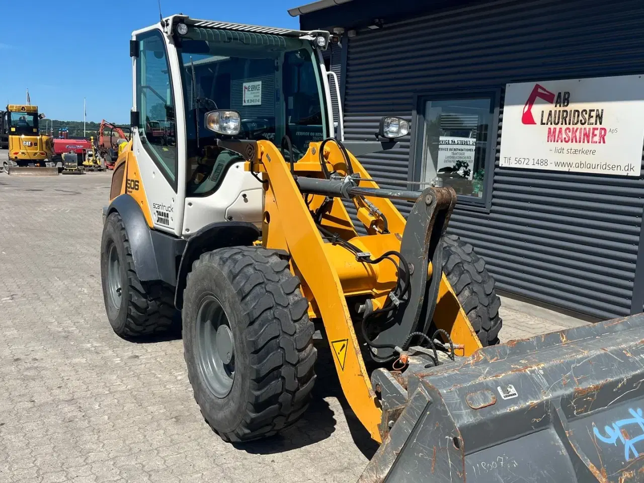 Billede 2 - Liebherr l506 4,3tons læsser med skovl og gafler