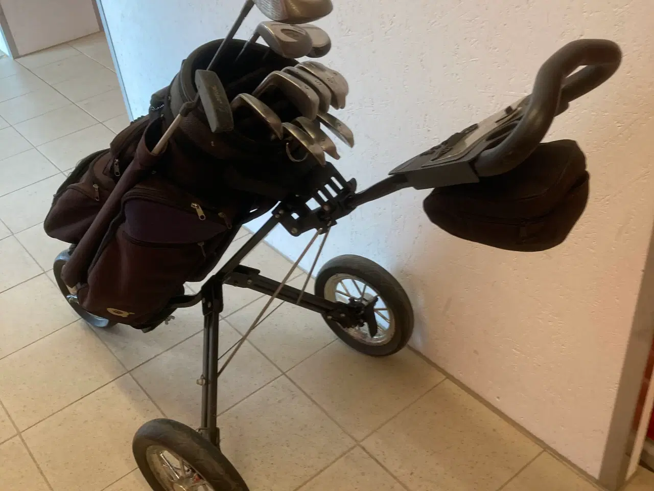 Billede 6 - Golfsæt med. vogn, BB, Køll. jern mm.