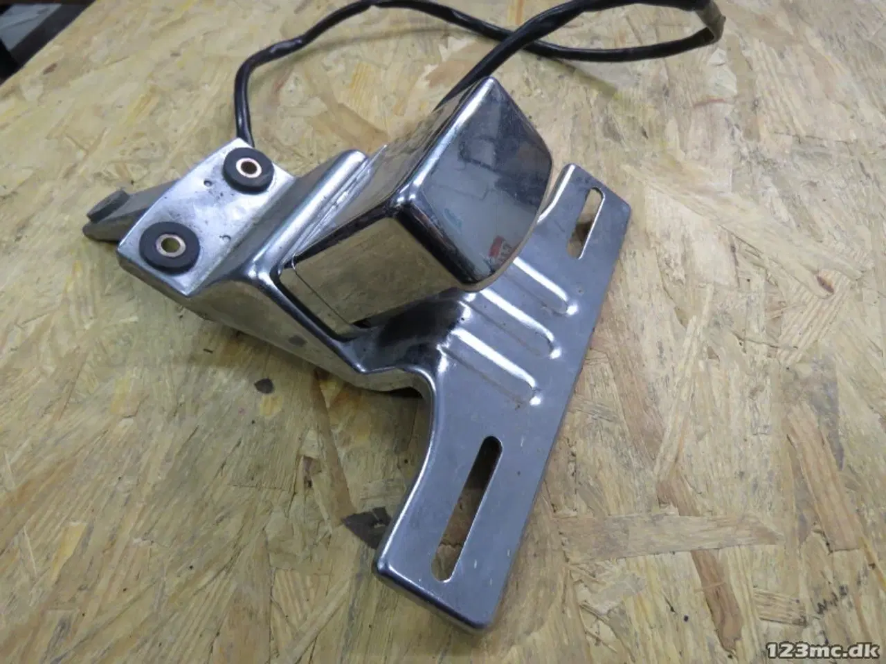Billede 1 - Nummerpladeholder m lys, Suzuki VS 700/ 750/ 800