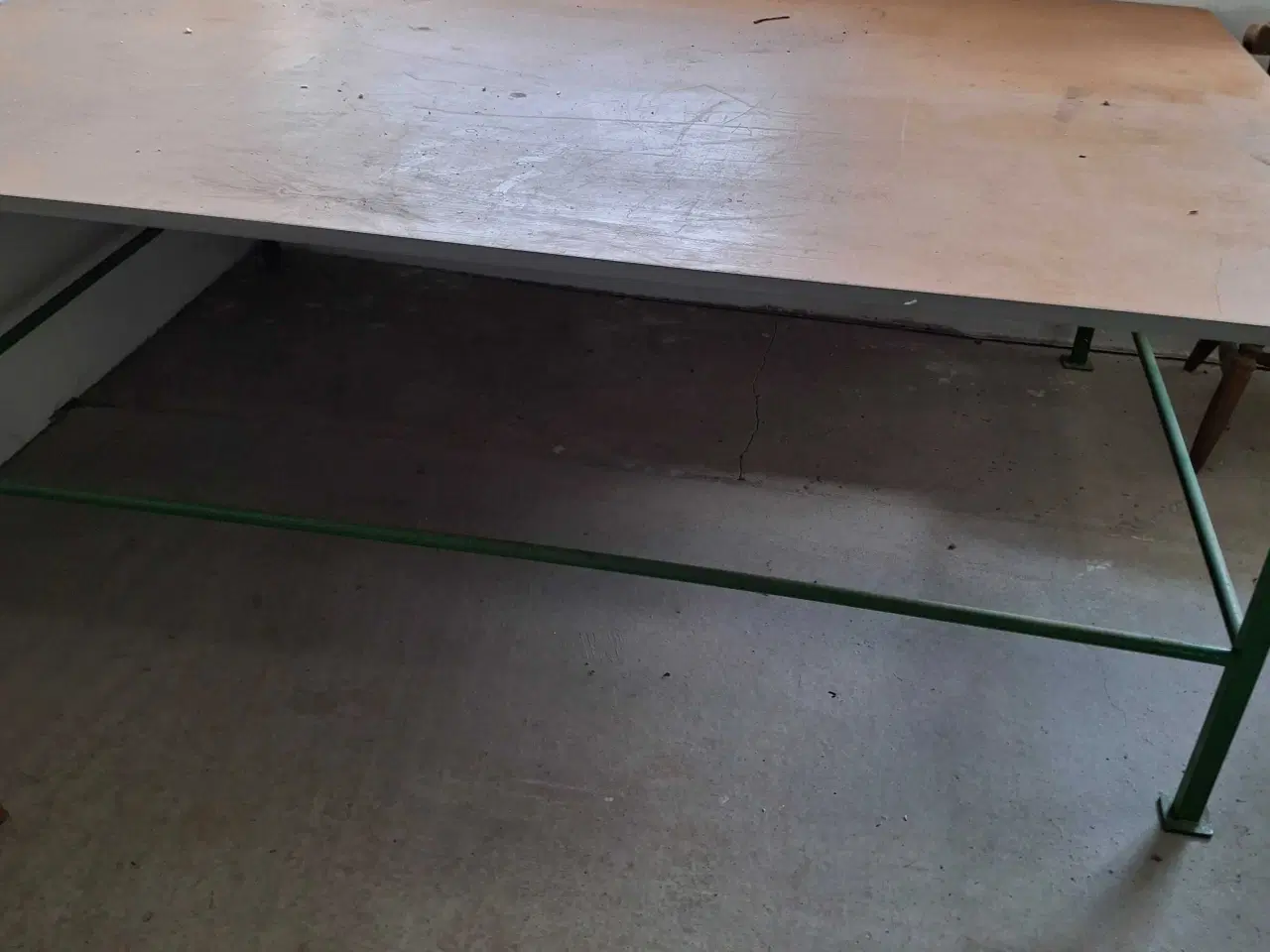 Billede 2 - Bord med stål understel