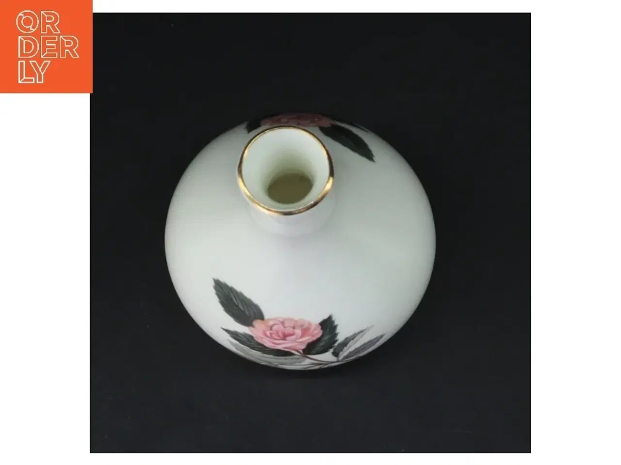 Billede 2 - Vase med rose motiv fra Wedgwood (str. 13,5 cm)