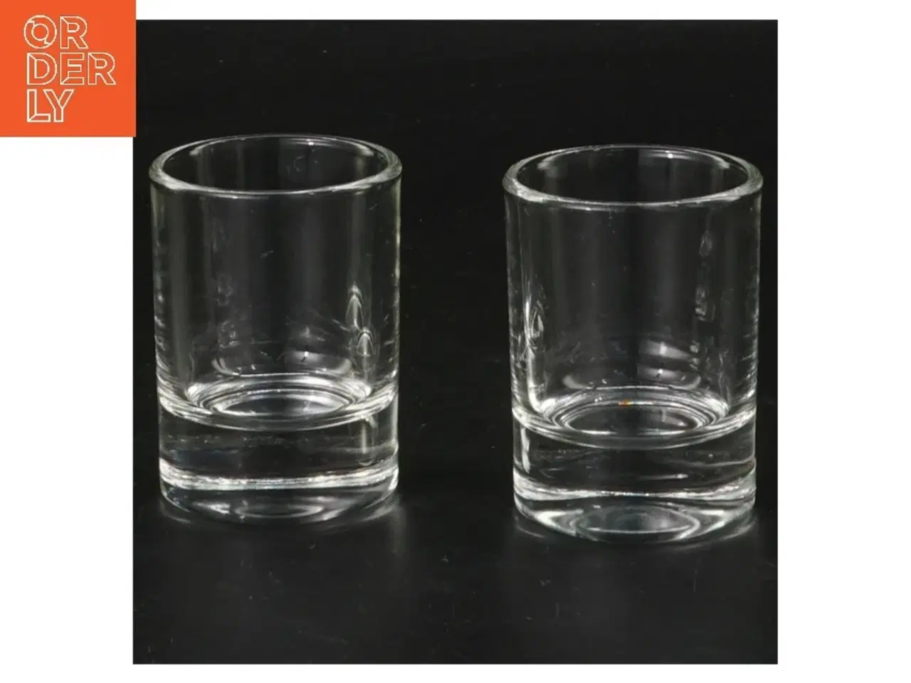 Billede 1 - To små snapseglas (str. 6 cm)