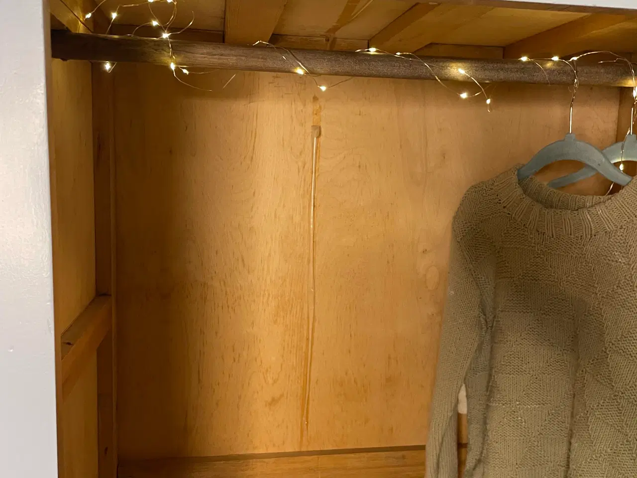 Billede 4 - Lille karlekammerskab 