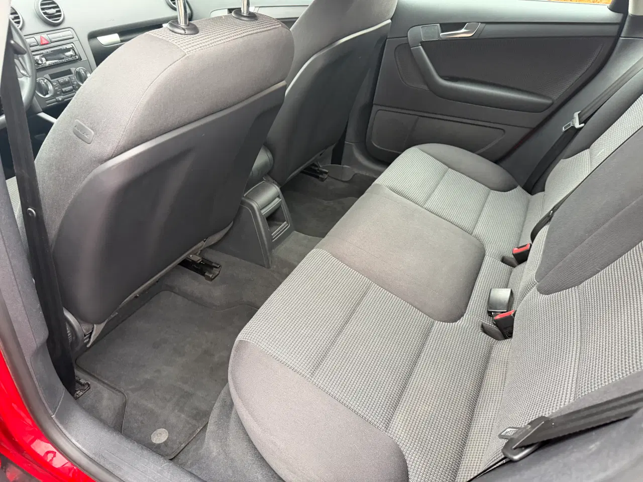 Billede 10 - Meget flot og velholdt Audi A3 Ambiente