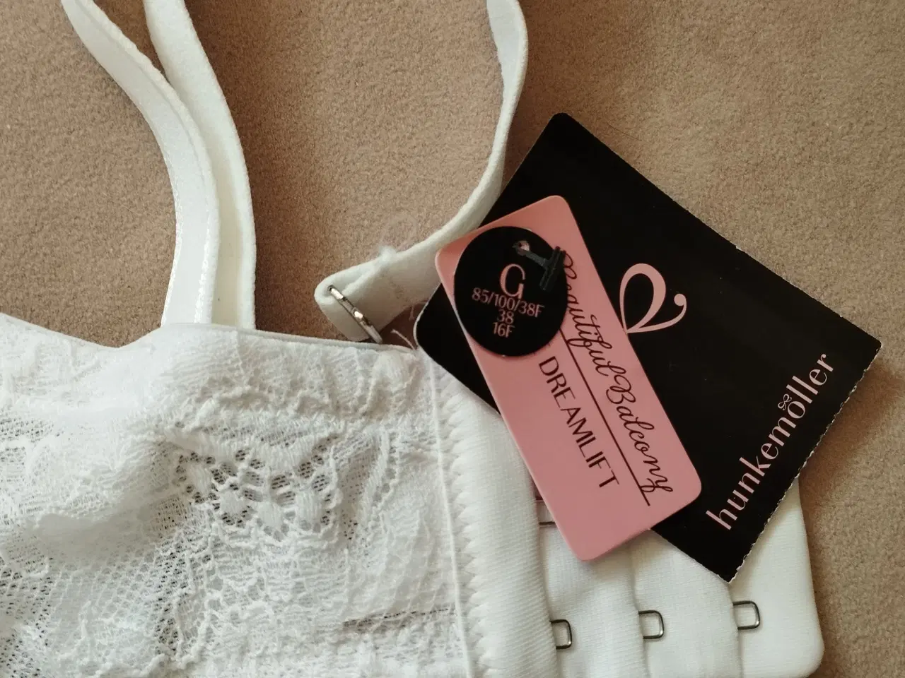 Billede 5 - 2 BH  med bøjler, HUNKEMÖLLER,  sort str. 85 G og 