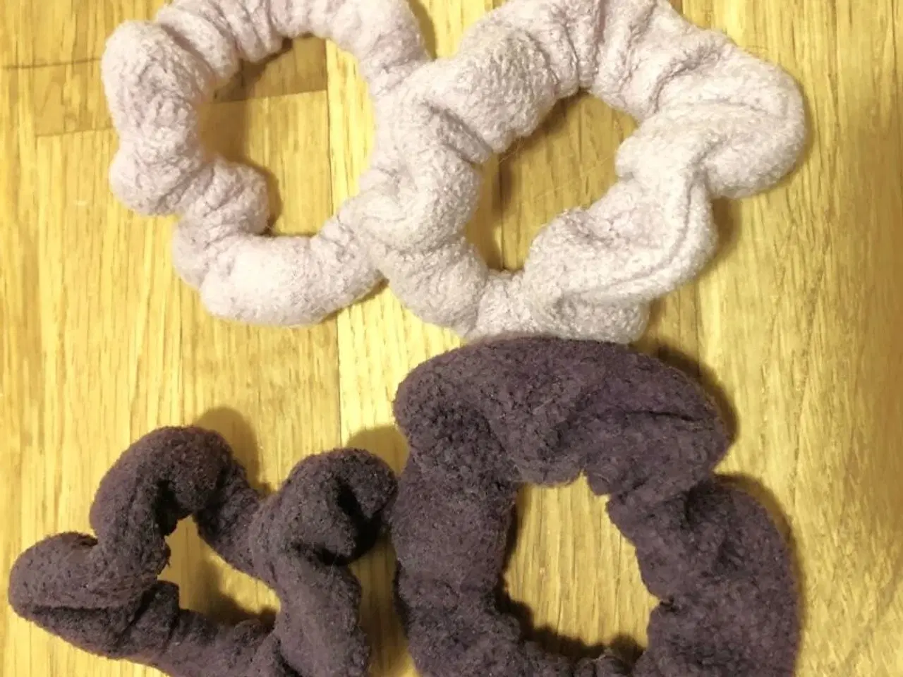 Billede 4 - HÅRELASTIKKER - SCRUNCHIES - hårpynt - hårspænde