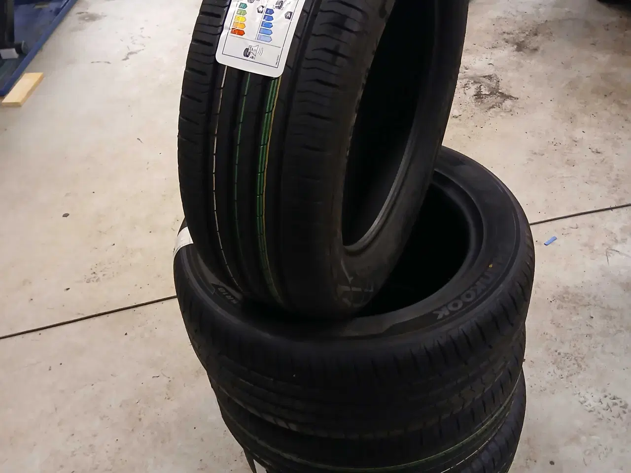 Billede 4 - Flere nye dæk mest varevogn og el