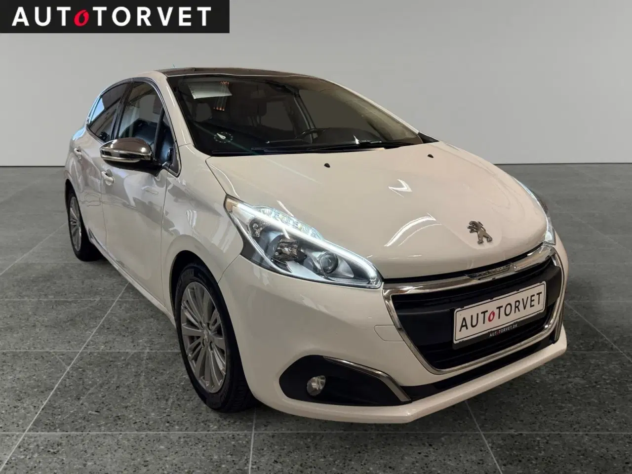 Billede 2 - Peugeot 208 1,6 BlueHDi 100 Allure Sky