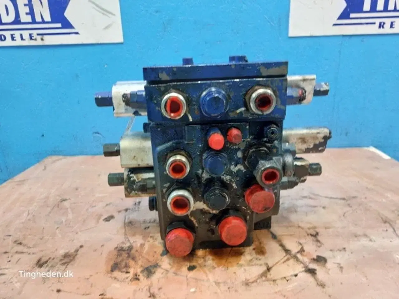 Billede 12 - Case 821E Hydraulikventil 87539282