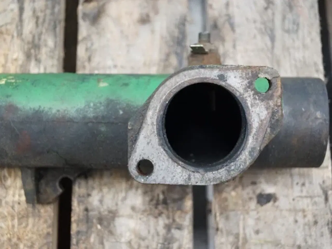 Billede 5 - John Deere 3140 Indsugningsmanifold R65851