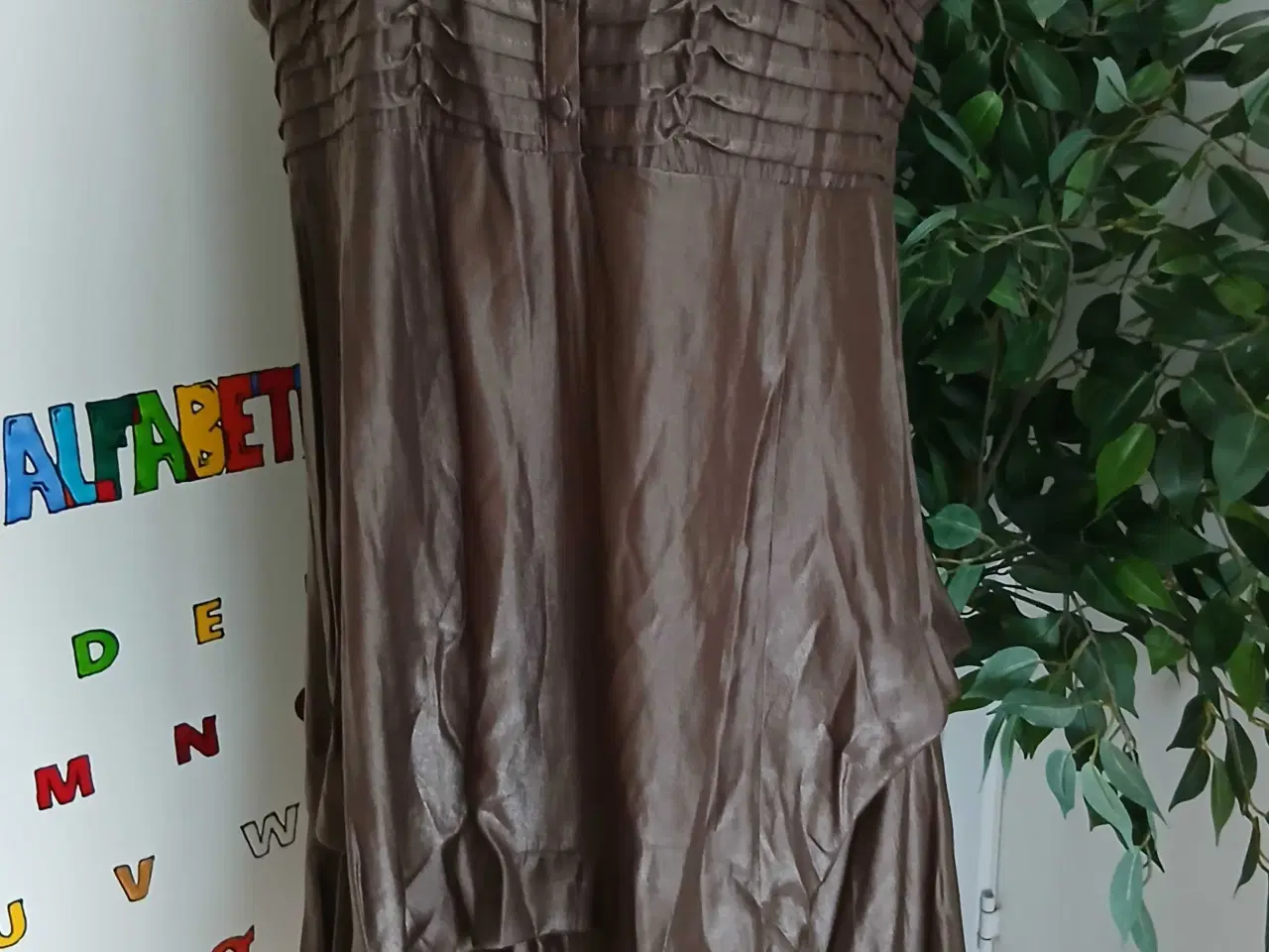 Billede 1 - Kjole. Estelle. XL/42