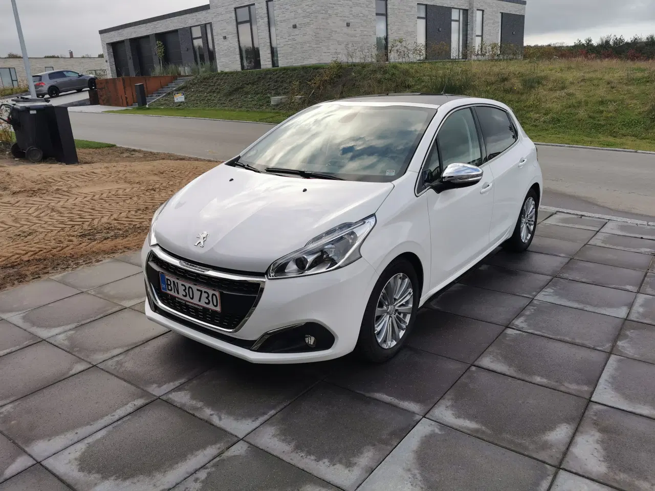 Billede 2 - Peugeot 1,6 BlueHDi 100 Desire Sky 5d