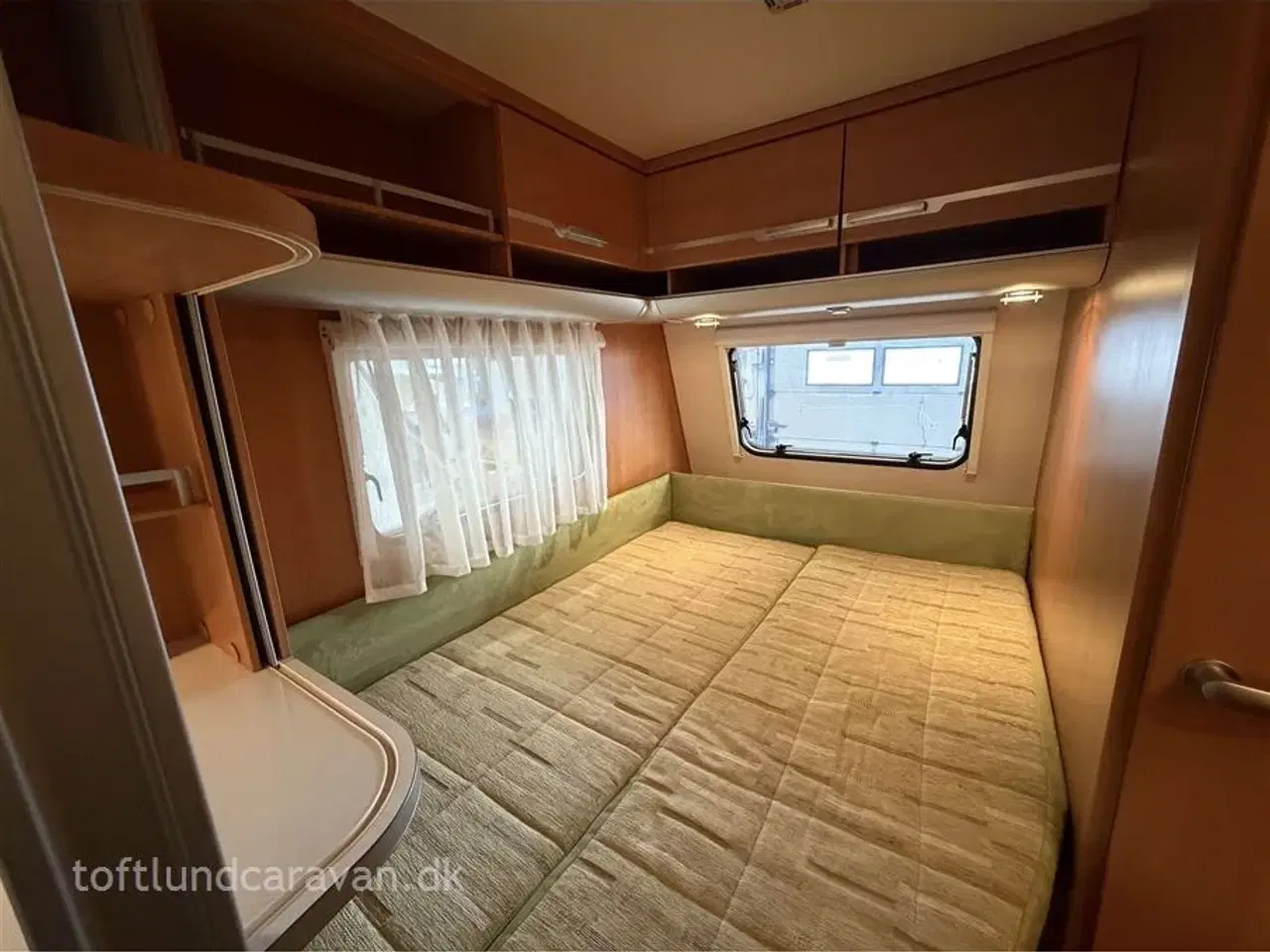 Billede 16 - 2008 - Wilk S3*** 490 HTD 1 ejers, SUPERFLOT med dobbeltseng, m/MOVER, gasbageovn mv. ET GODT TILBUD.