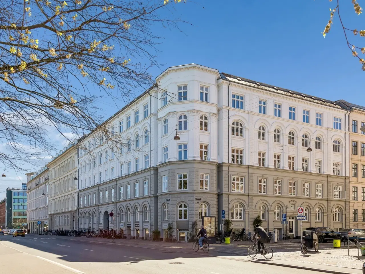 Billede 1 - 180 m² hjørnekontor ved Nørreport