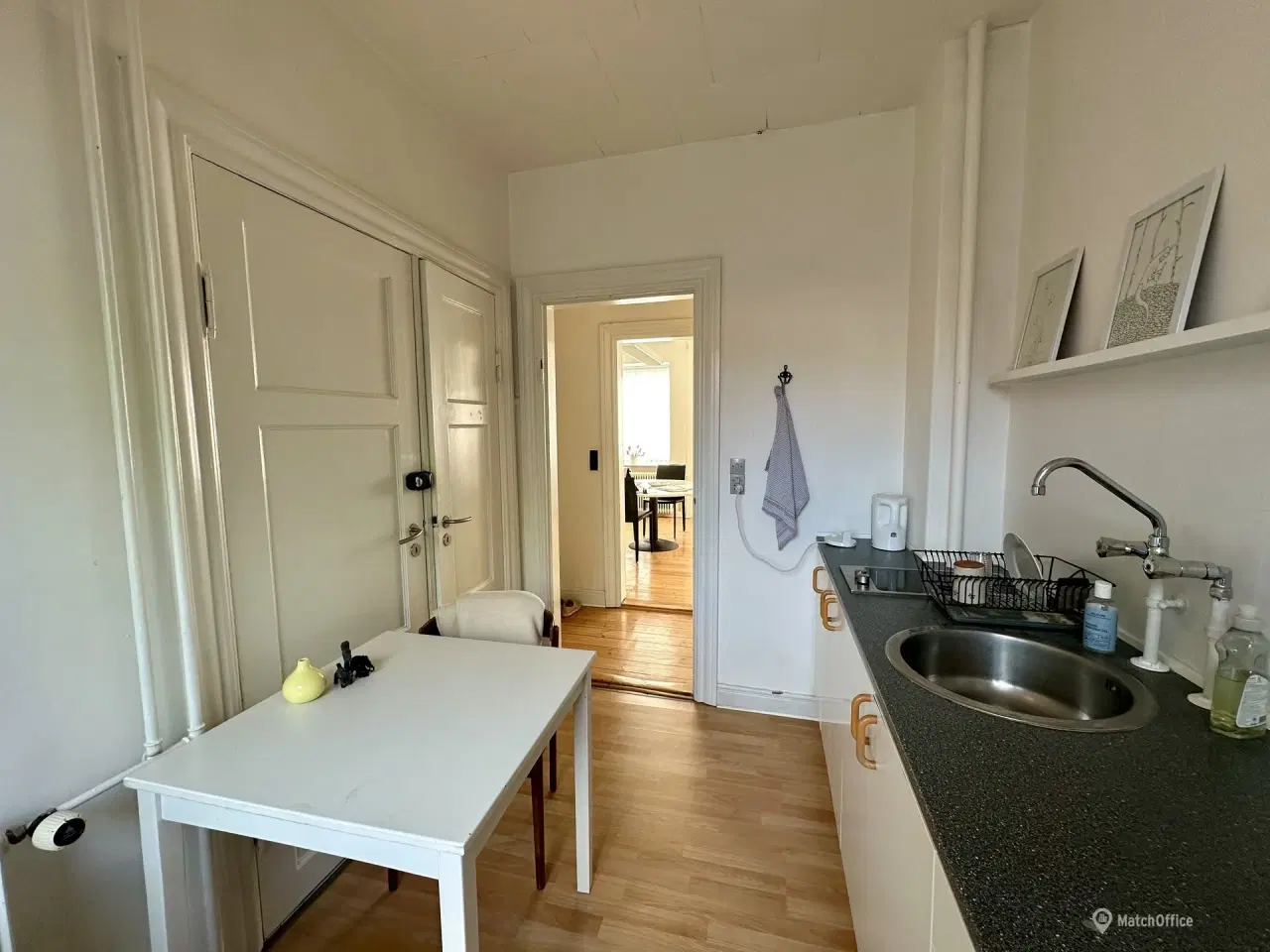 Billede 9 - Lyst og indbydende erhvervslejemål til leje i Odense – tæt på centrum og letbanen