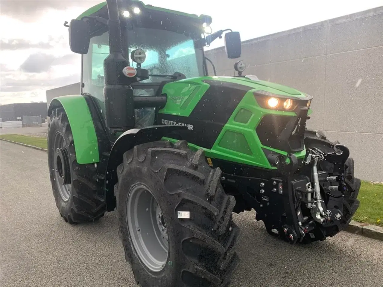 Billede 2 - Deutz-Fahr Agrotron 6125C RV-Shift med 20x16 PowerShift og krybegear