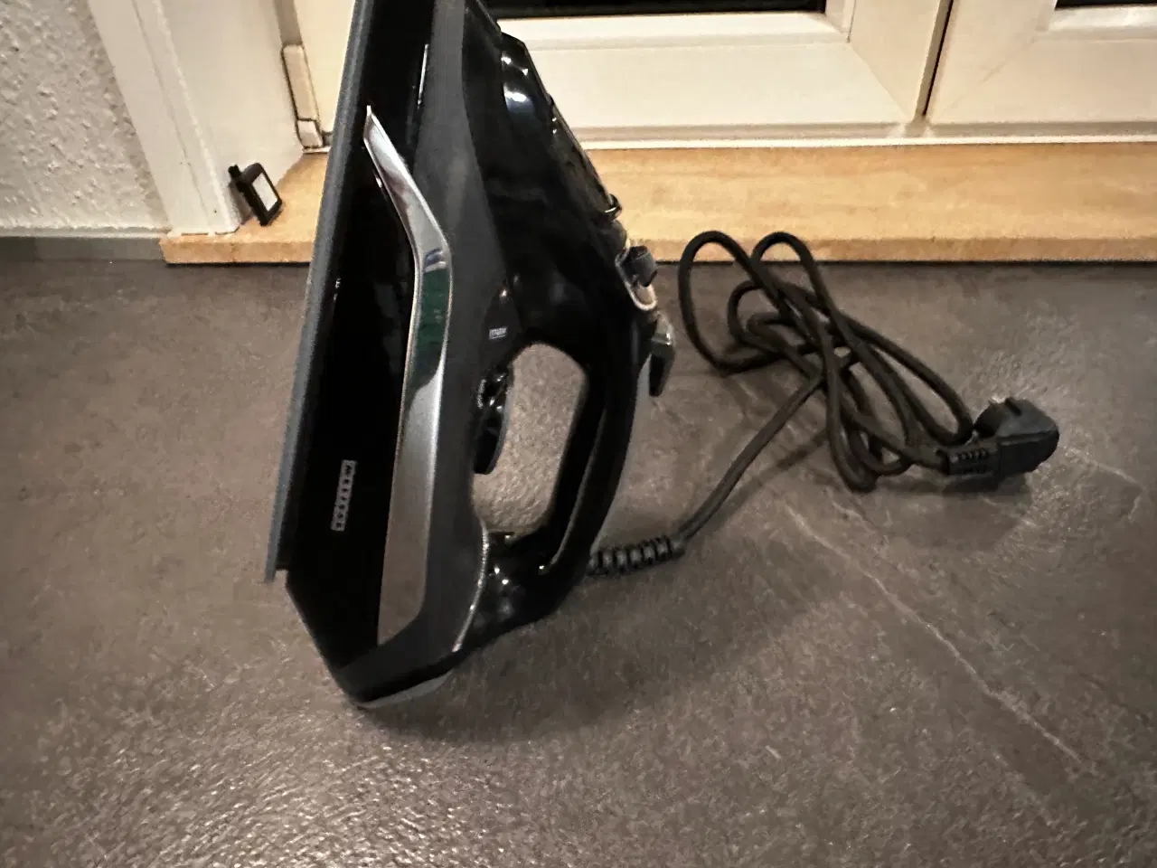 Billede 2 - Strygejern med strygebræt 