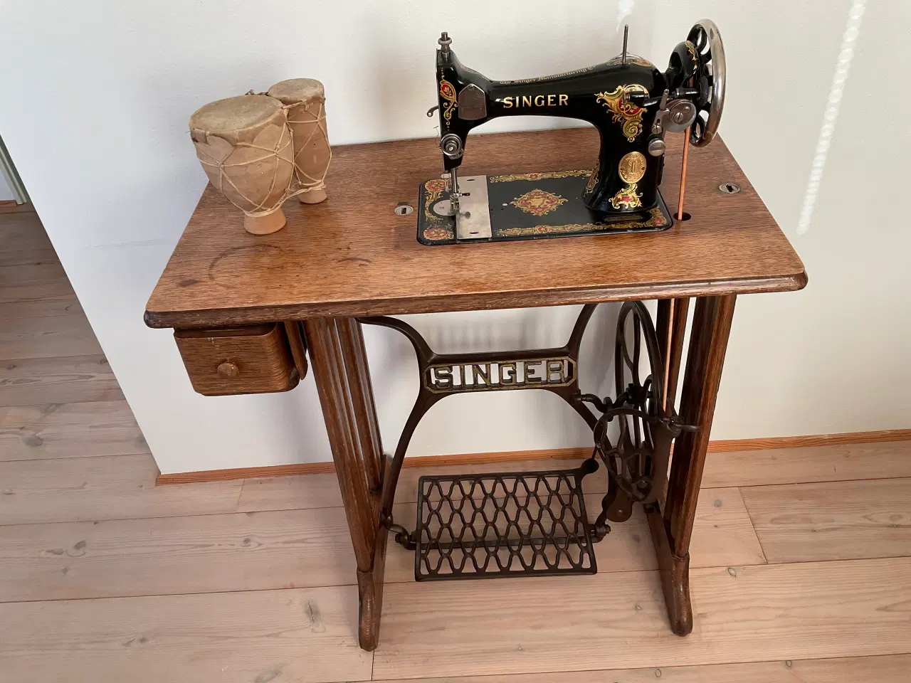 Billede 1 - Symaskine antik
