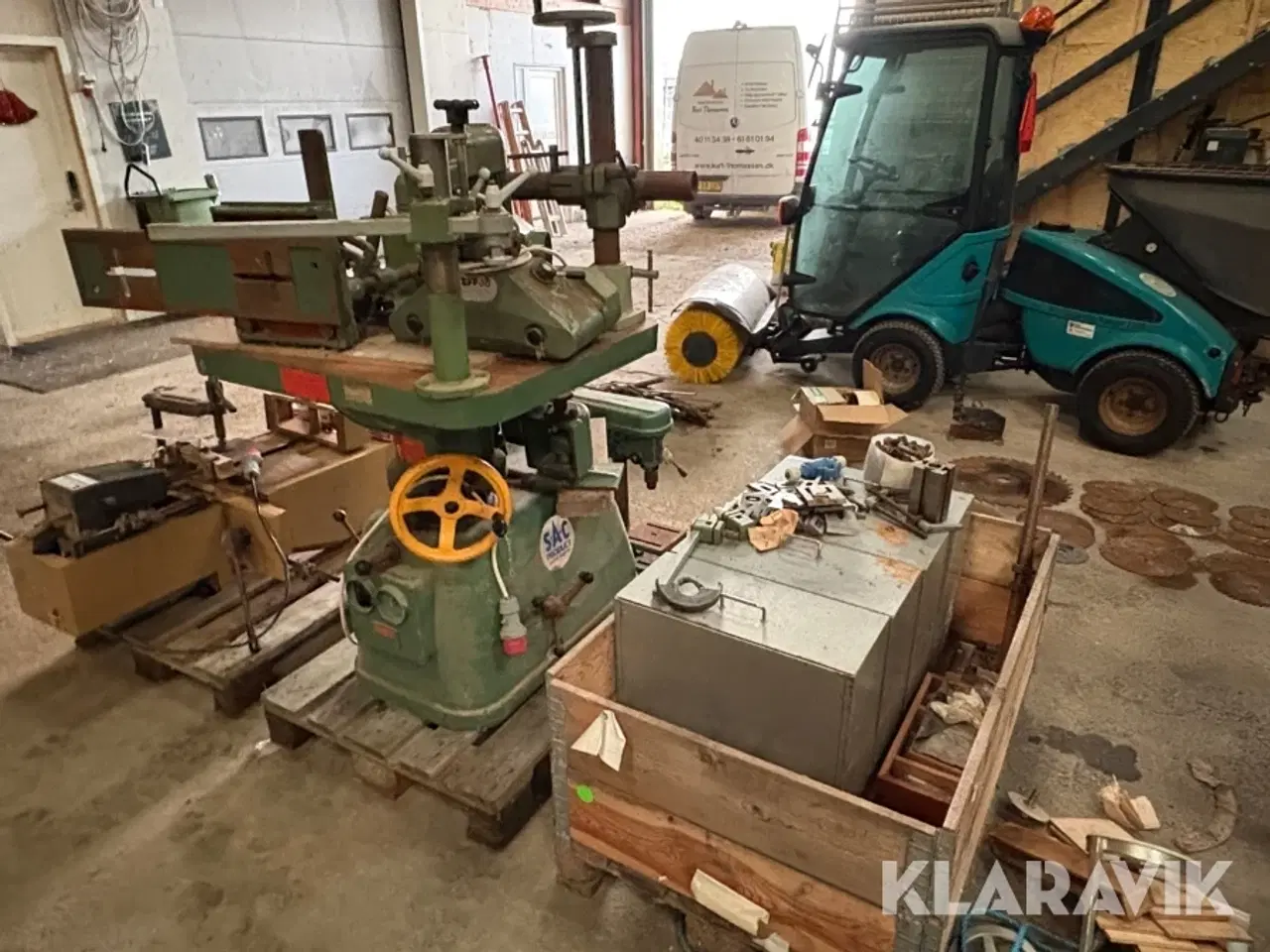 Billede 3 - Fræser/tappemaskine N.P. Hansen Beacon 2 med tilbehør