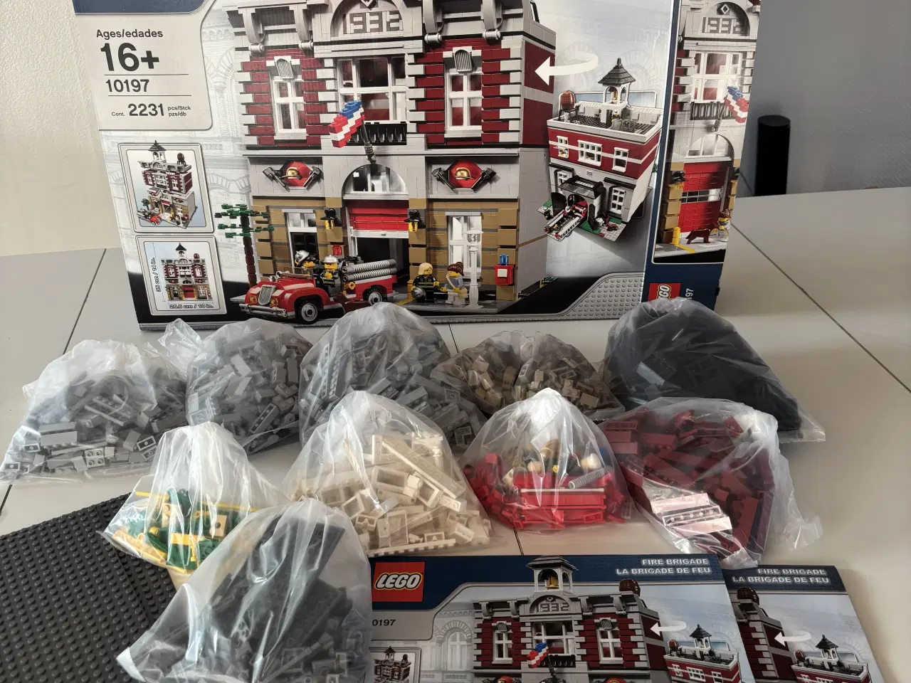 Billede 1 - 10197. LEGO modular brandstation.