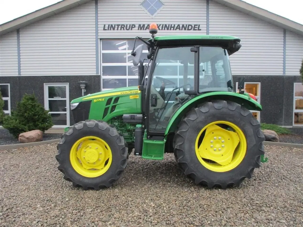 Billede 8 - John Deere 5075E  med koblings frit vendergear ved rattet og 40kmt gearkasse