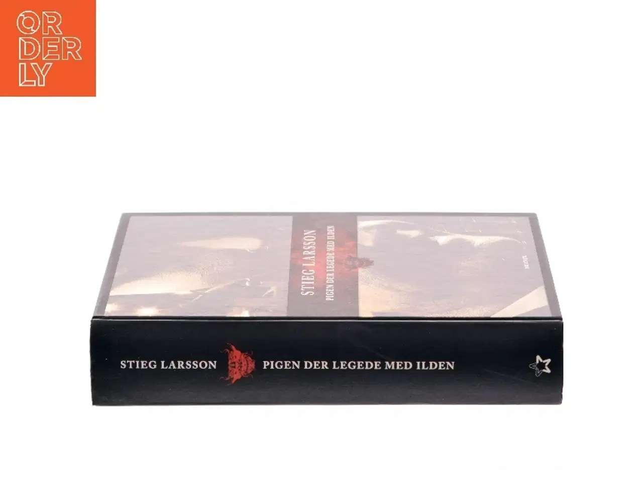 Billede 2 - Pigen der legede med ilden af Stieg Larsson (Bog)