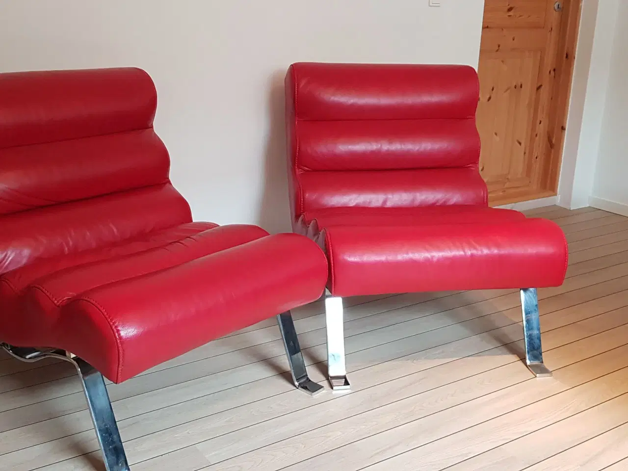 Billede 2 - Lænestole, Rød læder inkl. tæppe