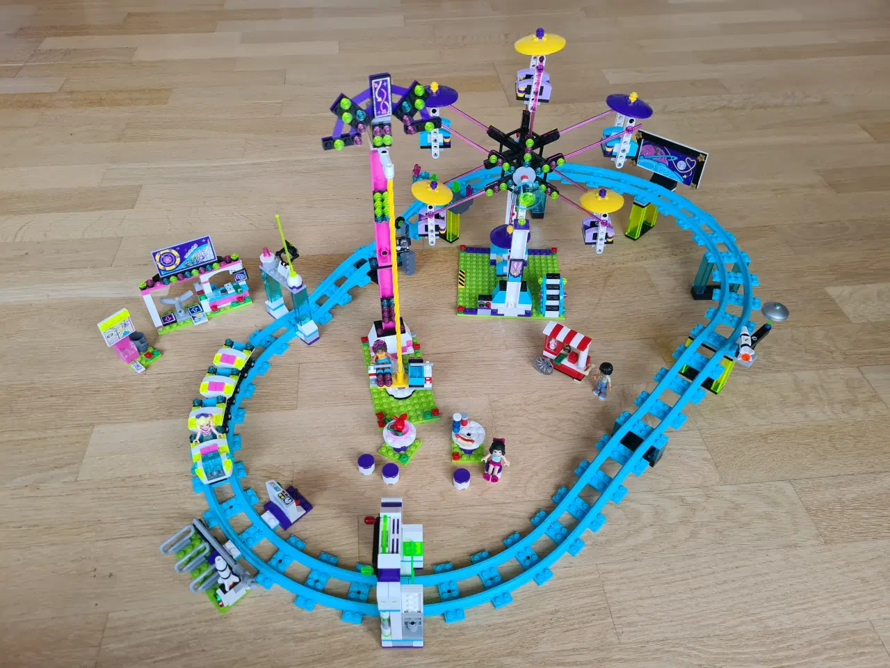 Billede 1 - LEGO Friends 41130 Forlystelsespark - rutsjebane