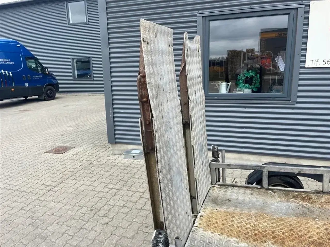 Billede 13 - Ifor Williams Model 4 lille maskintrailer med ramper.