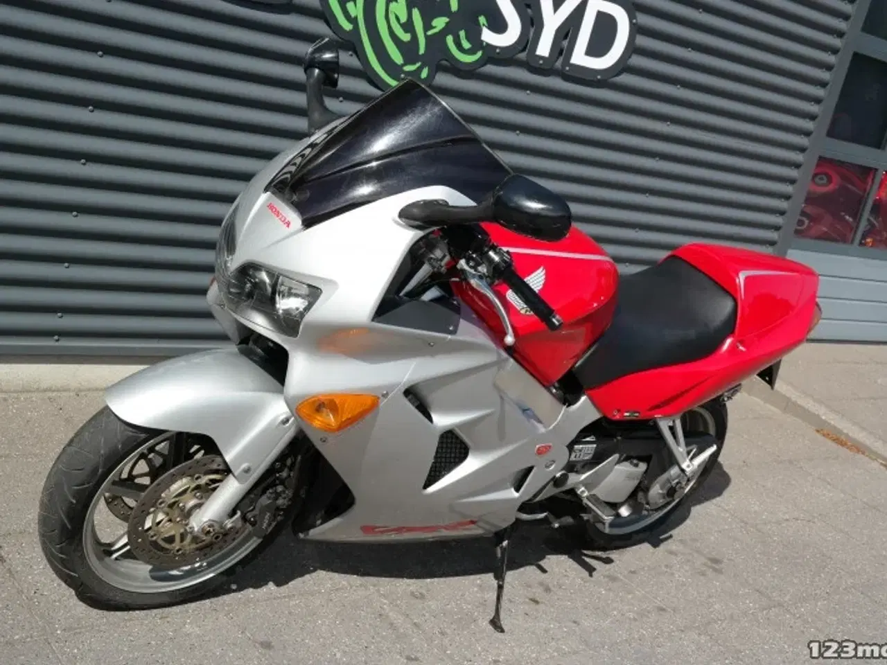 Billede 18 - Honda VFR 800 F MC-SYD       BYTTER GERNE